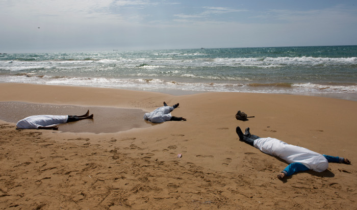 Dead migrants washed up on shores of Italy