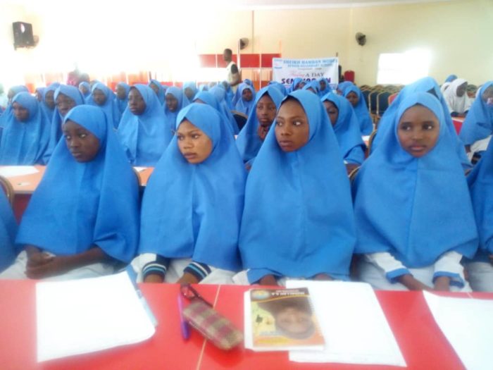 Group tasks mothers on healthy development of adolescent daughters