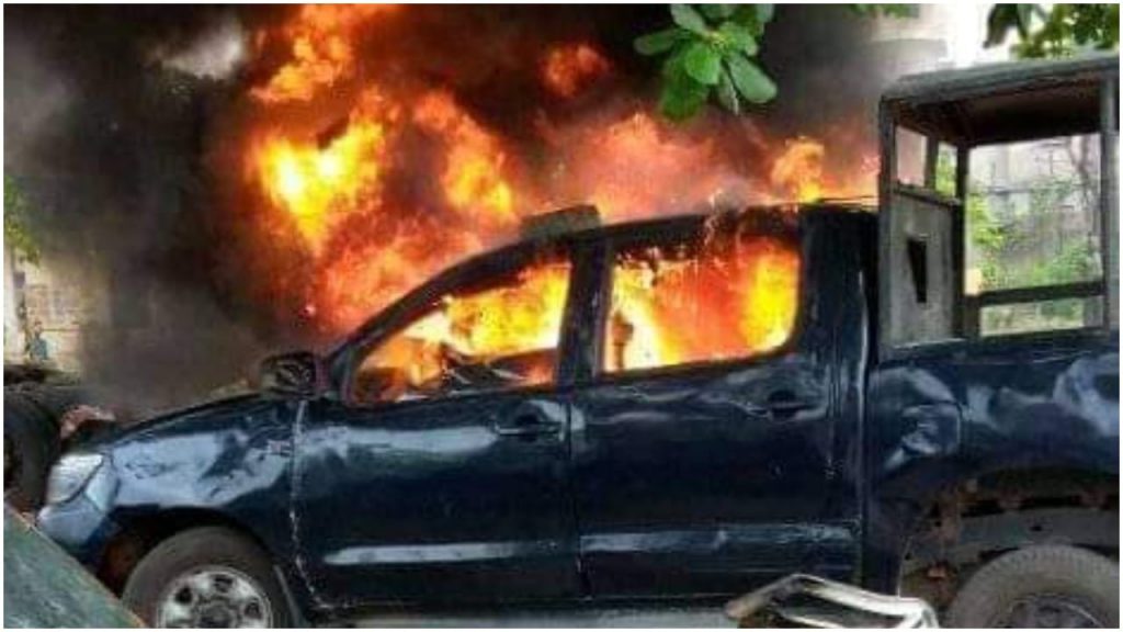 abia-youths-set-police-patrol-van,-building-ablaze-over-killing-of-resident,-friday-arunsi