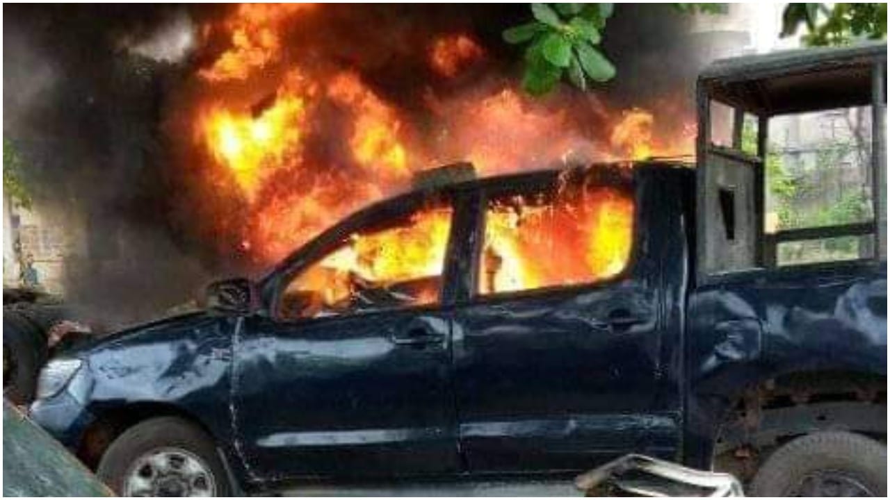abia-youths-set-police-patrol-van,-building-ablaze-over-killing-of-resident,-friday-arunsi